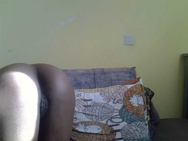 Eboniana's BongaCams show and profile