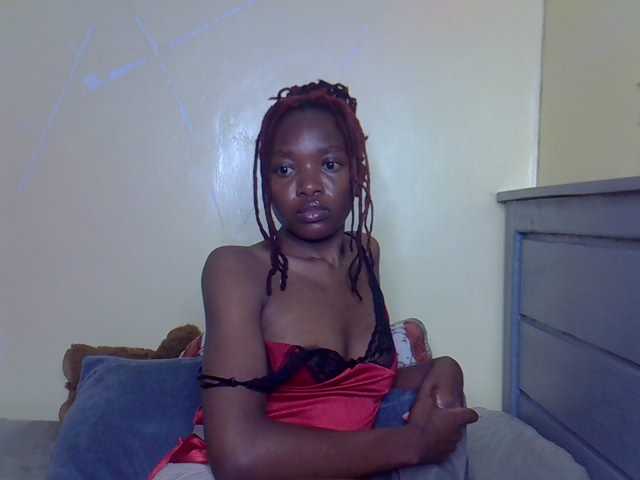 Eboniana live cam on BongaCams