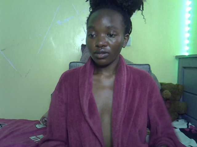 Eboniana live cam on BongaCams