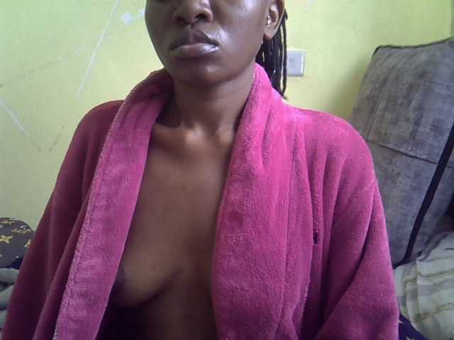 Eboniana live cam on BongaCams