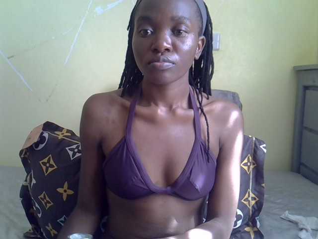 Eboniana live cam on BongaCams