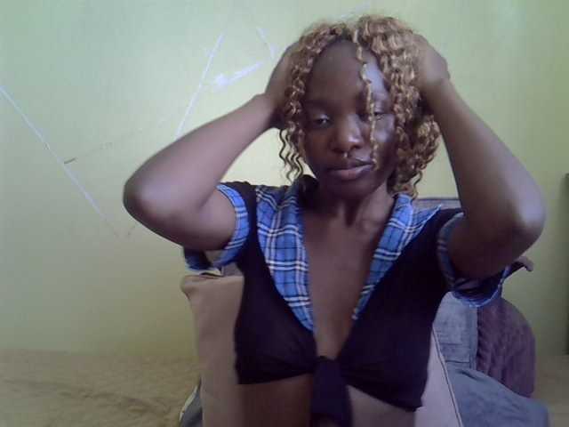 Eboniana live cam on BongaCams