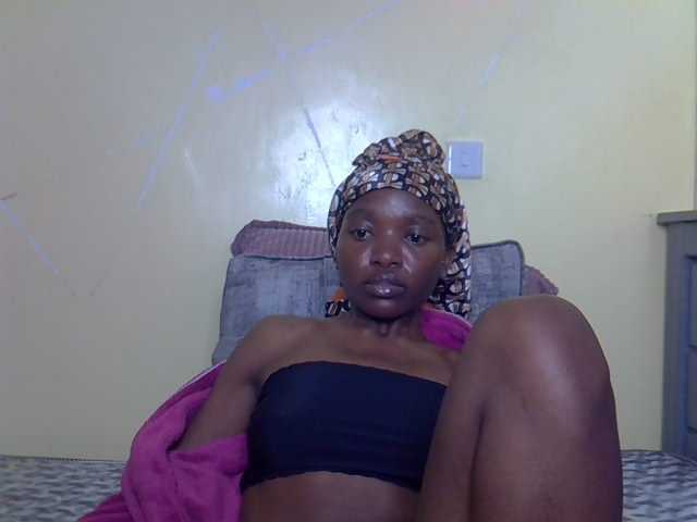 Eboniana live cam on BongaCams