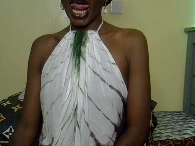 Eboniana live cam on BongaCams
