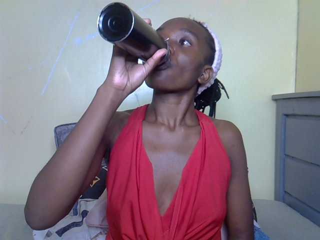 Eboniana live cam on BongaCams