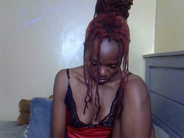 Eboniana live cam on BongaCams