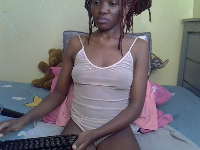 Eboniana live cam on BongaCams