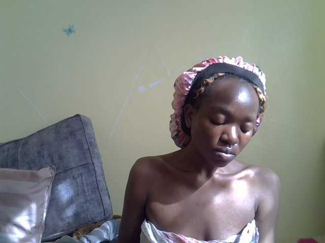 Eboniana live cam on BongaCams