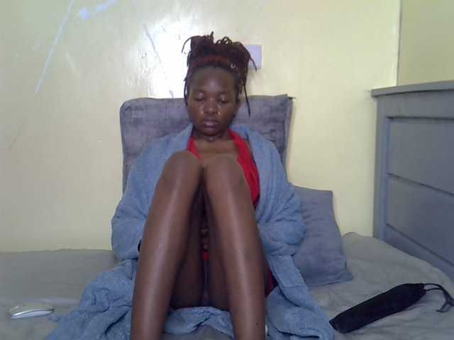 Eboniana live cam on BongaCams