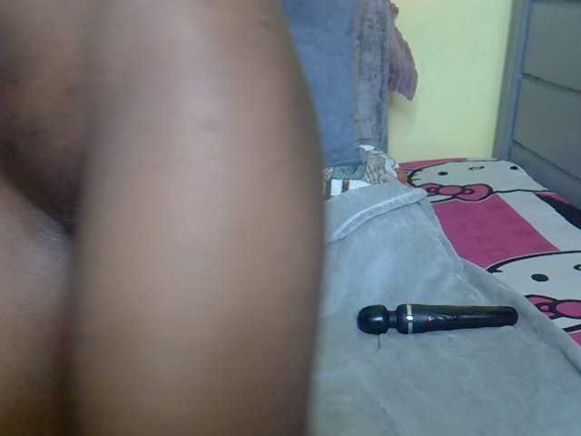 Eboniana live cam on BongaCams
