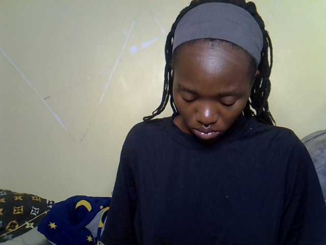 Eboniana live cam on BongaCams