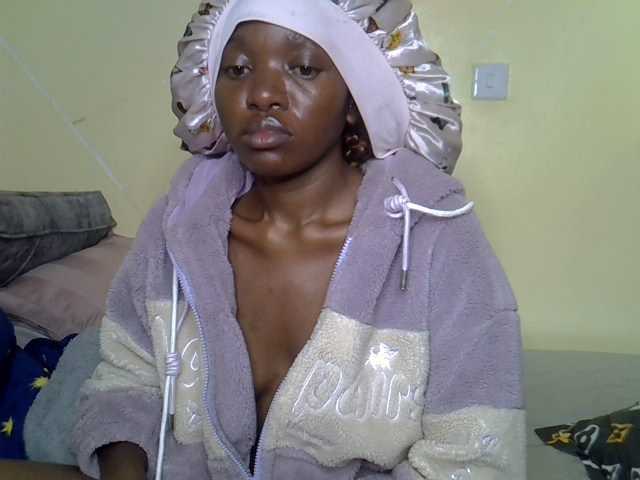 Eboniana live cam on BongaCams