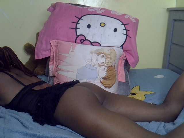 Eboniana live cam on BongaCams