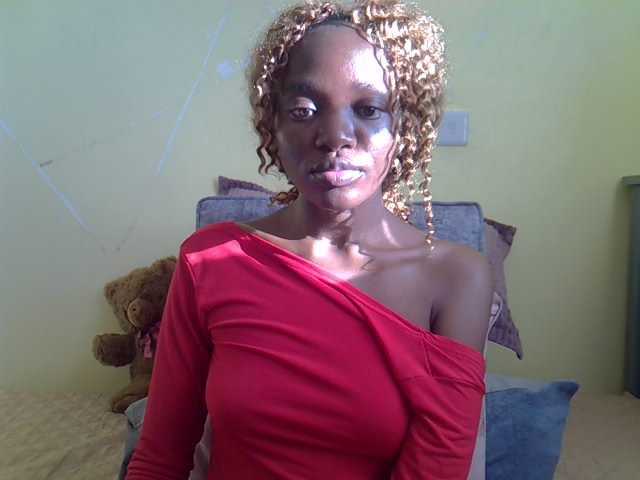 Eboniana live cam on BongaCams