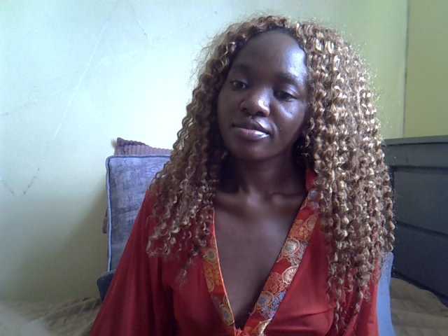 Eboniana live cam on BongaCams
