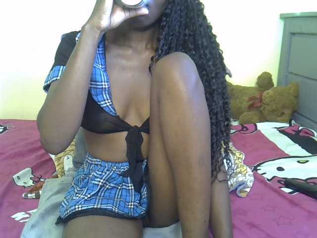 Eboniana live cam on BongaCams
