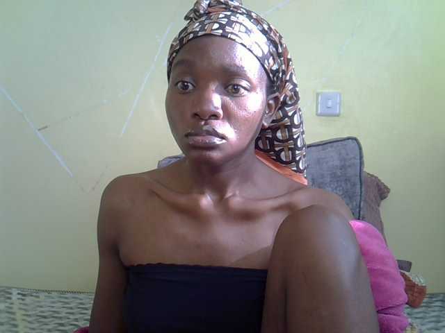 Eboniana live cam on BongaCams