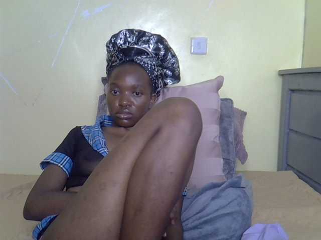 Eboniana live cam on BongaCams