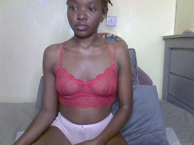 Eboniana live cam on BongaCams