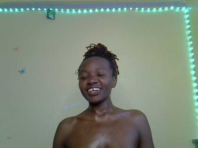 Eboniana live cam on BongaCams
