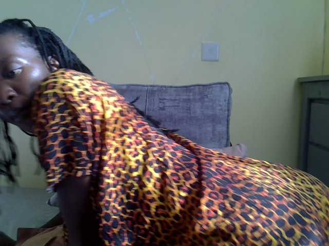 Eboniana live cam on BongaCams