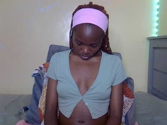 Eboniana live cam on BongaCams