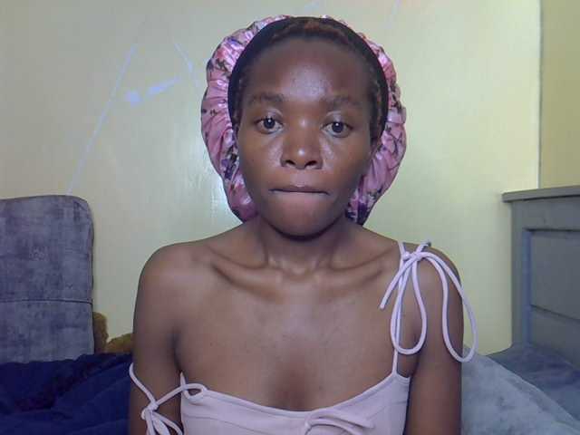 Eboniana live cam on BongaCams