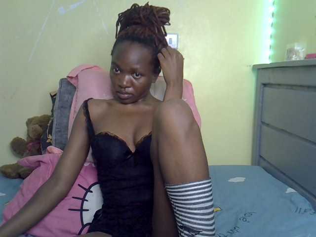 Eboniana live cam on BongaCams