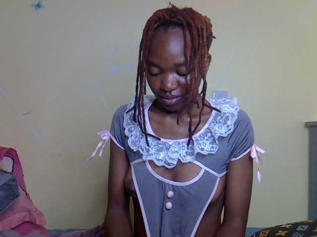 Eboniana live cam on BongaCams