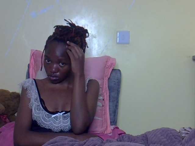 Eboniana live cam on BongaCams