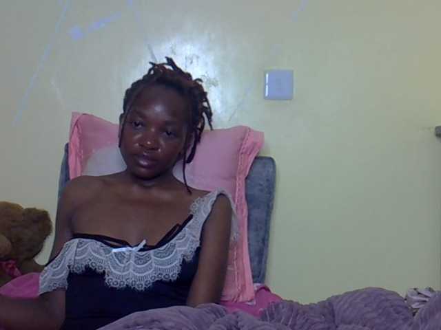 Eboniana live cam on BongaCams
