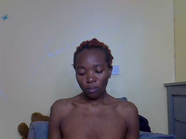 Eboniana live cam on BongaCams