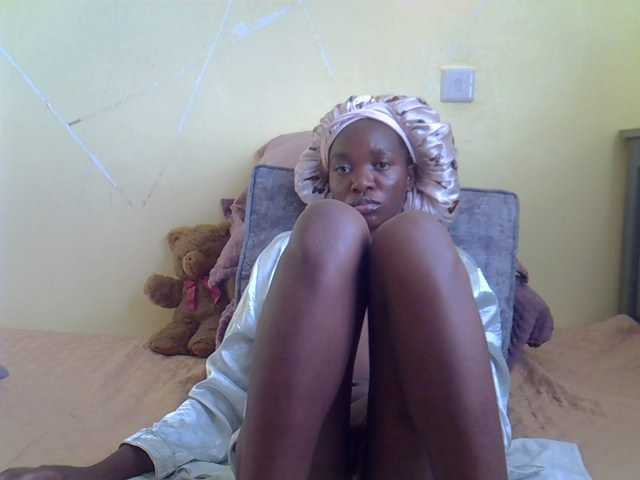 Eboniana live cam on BongaCams