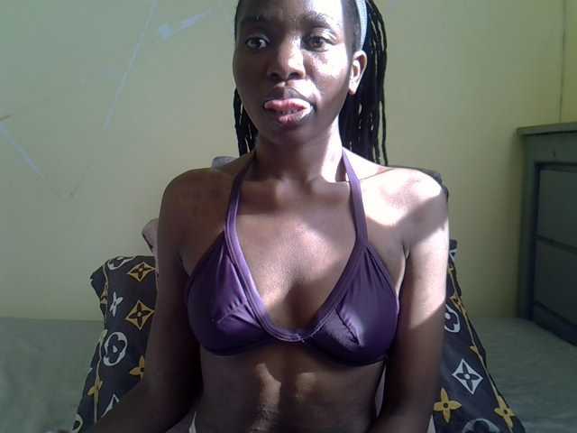 Eboniana live cam on BongaCams
