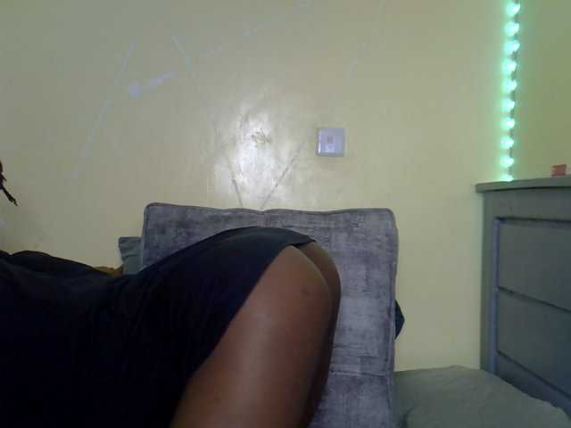 Eboniana live cam on BongaCams