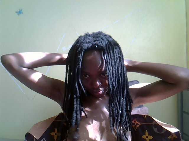 Eboniana live cam on BongaCams