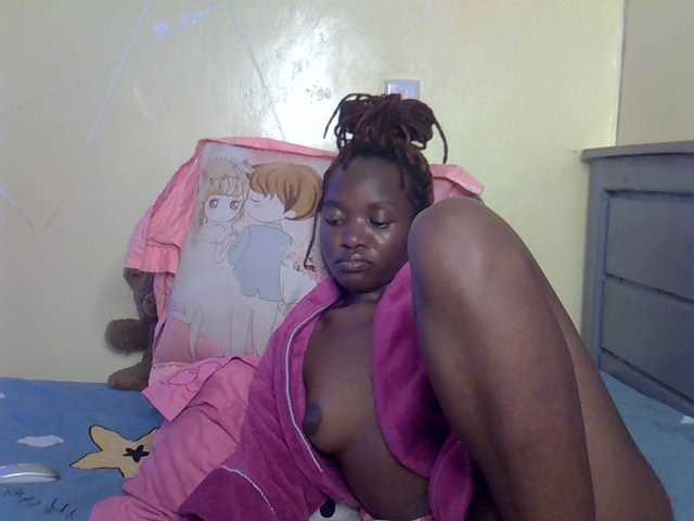 Eboniana live cam on BongaCams
