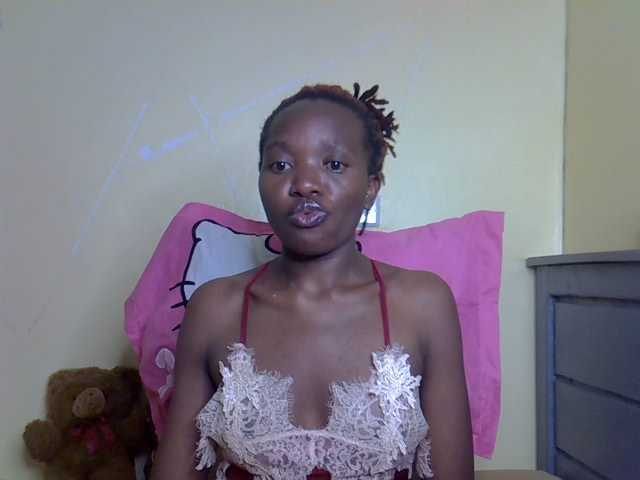 Eboniana live cam on BongaCams