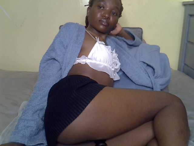 Eboniana live cam on BongaCams