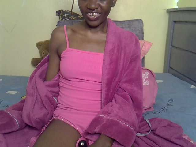 Eboniana live cam on BongaCams