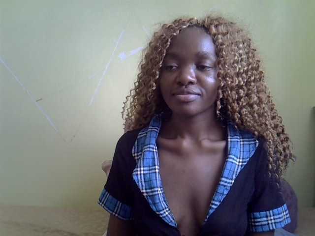 Eboniana live cam on BongaCams