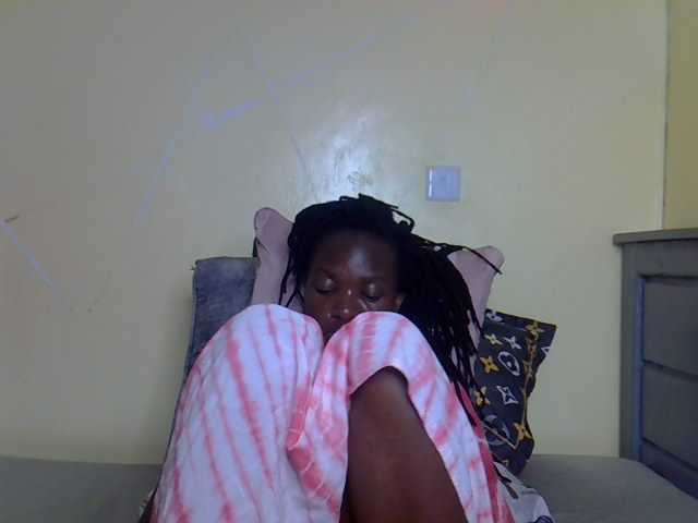 Eboniana live cam on BongaCams