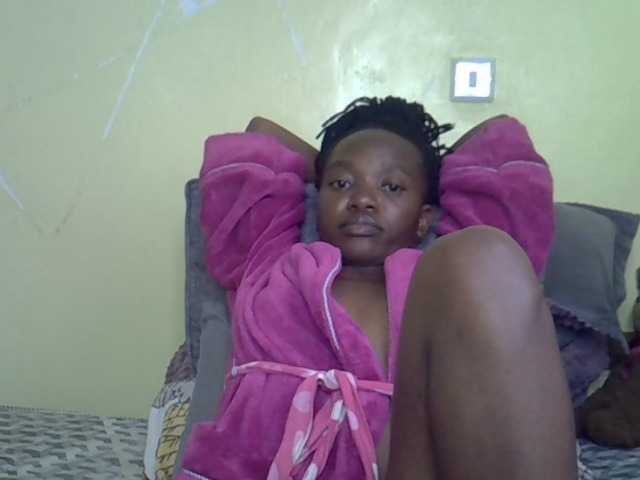Eboniana live cam on BongaCams