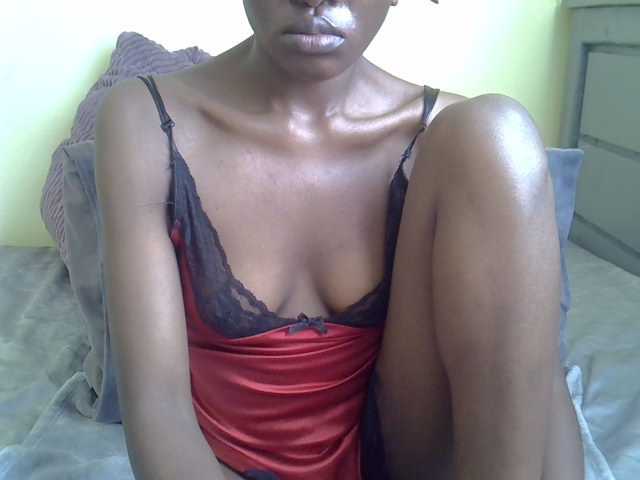 Eboniana live cam on BongaCams