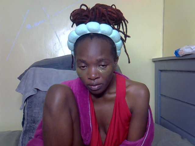 Eboniana live cam on BongaCams