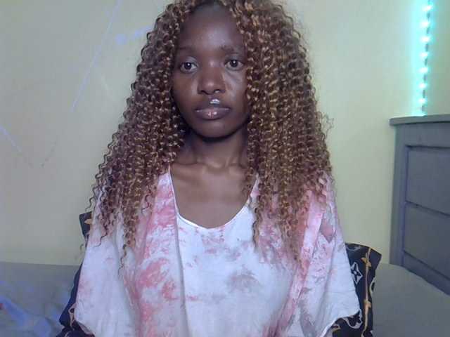 Eboniana live cam on BongaCams