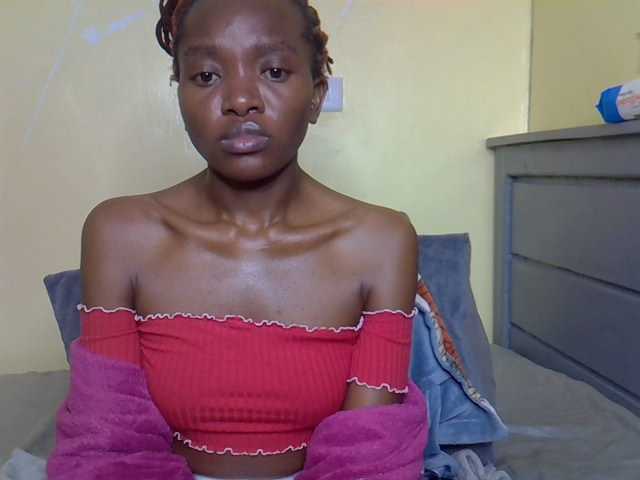 Eboniana live cam on BongaCams