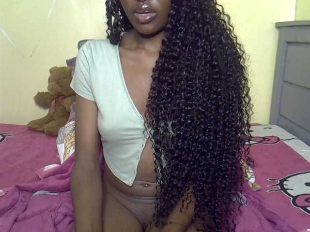 Eboniana live cam on BongaCams