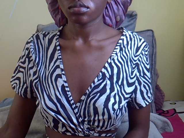 Eboniana live cam on BongaCams