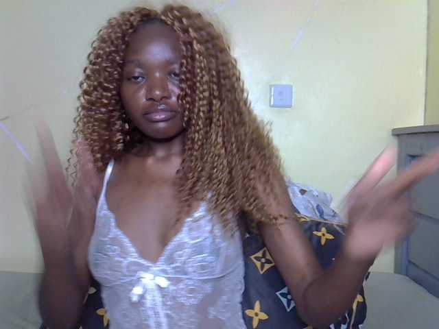 Eboniana live cam on BongaCams